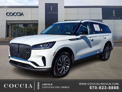 Certified 2025 Lincoln Aviator AWD image 1