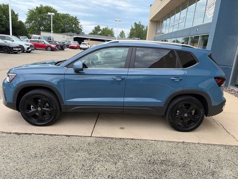 Used 2025 Volkswagen Taos SEL AWD/4WD image 5