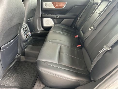 Used 2020 Lincoln Continental Reserve w/ Luxury Package image 29