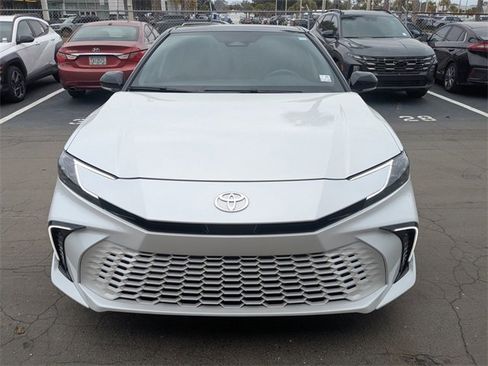 Used 2025 Toyota Camry XSE image 9