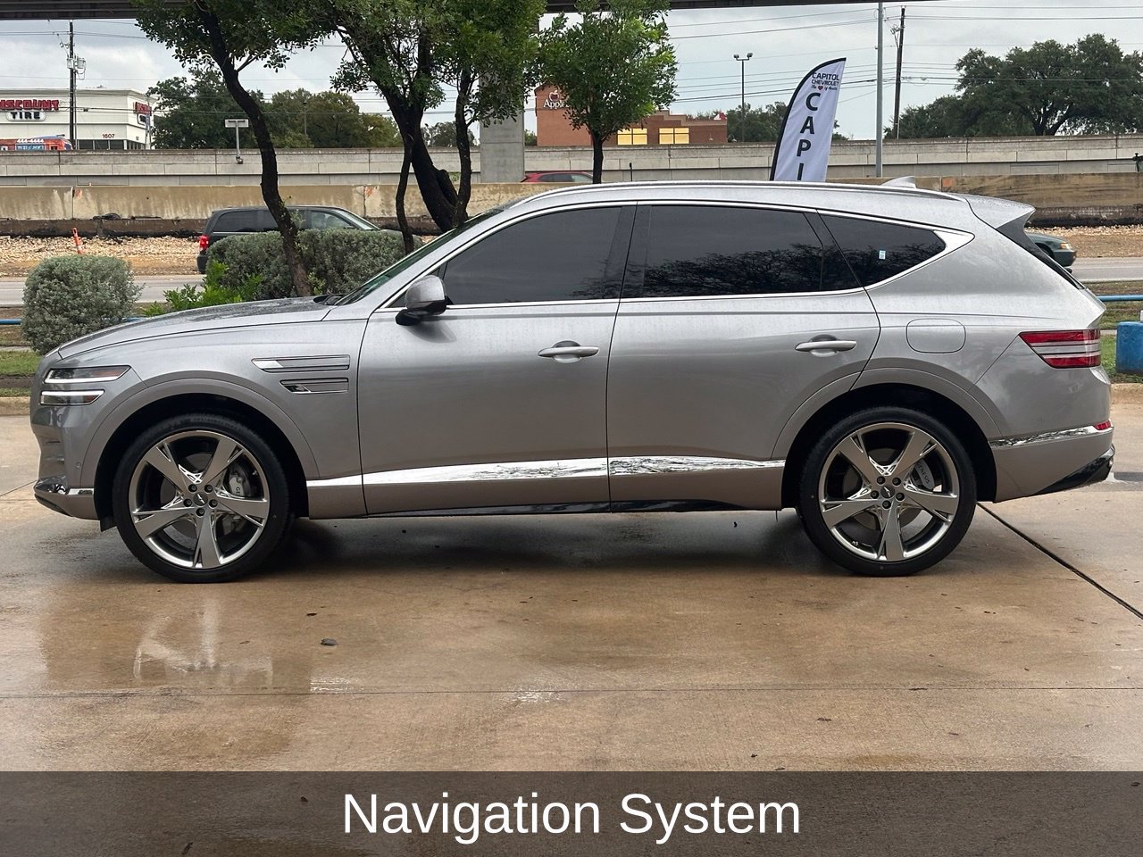 Used 2024 Genesis GV80 2.5T w/ Prestige Package AWD/4WD image 2