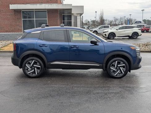 New 2026 Nissan Kicks SV w/ Cold Weather Package FWD image 2