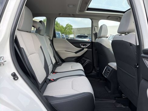 Used 2023 Subaru Forester Premium AWD/4WD image 15