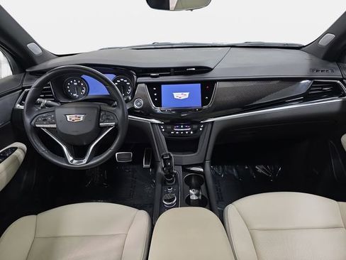 Certified 2023 Cadillac XT6 Sport w/ Technology Package AWD/4WD image 9