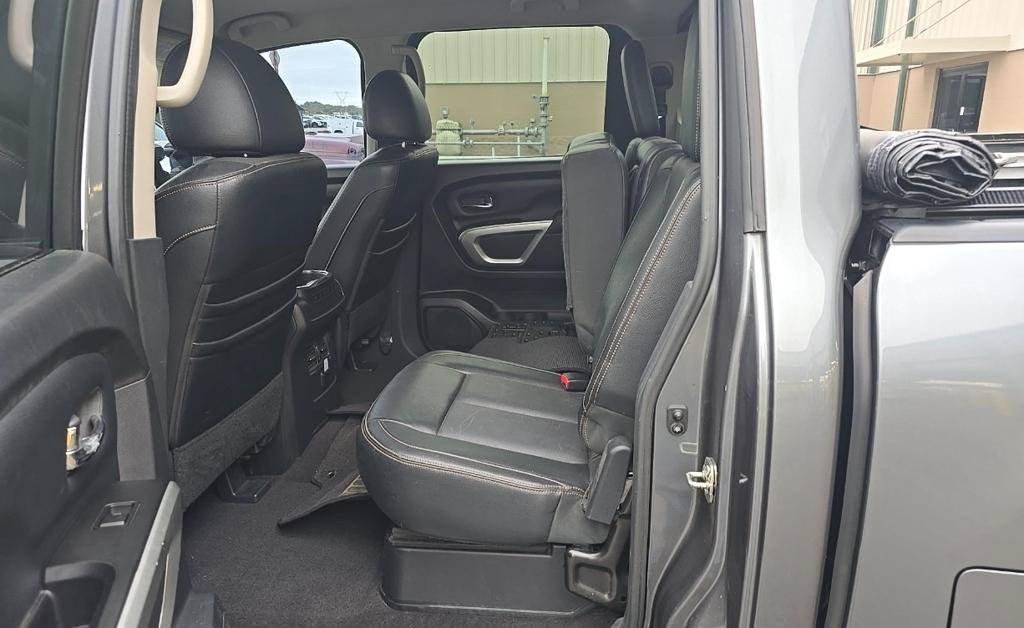 Used 2017 Nissan Titan SV AWD/4WD image 18
