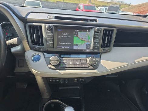 Used 2017 Toyota RAV4 Limited w/ Protection Package image 9