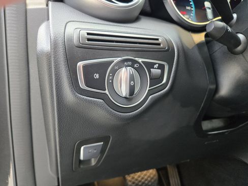 Certified 2022 Mercedes-Benz GLC 300 4MATIC image 19