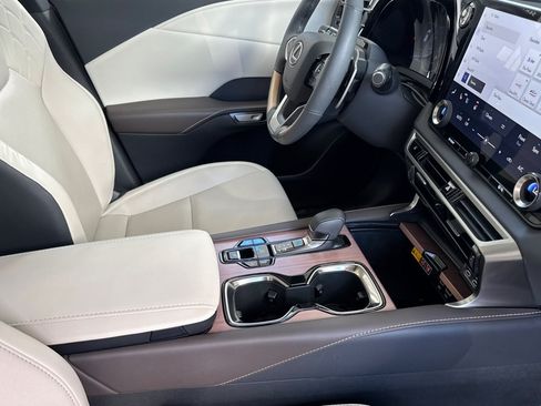 Certified 2024 Lexus RX 350 Premium w/ Convenience Package AWD/4WD image 20
