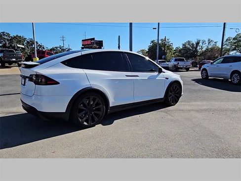 Used 2022 Tesla Model X image 33