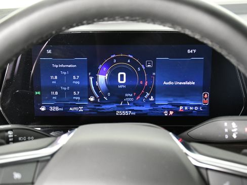 Used 2025 Chevrolet Tahoe Z71 AWD/4WD image 10