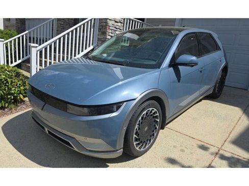 Used 2024 Hyundai Ioniq 5 Limited image 1