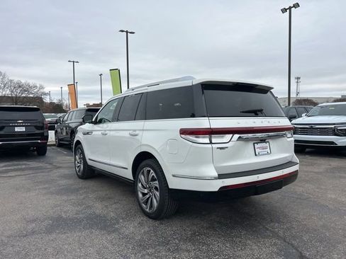 Used 2023 Lincoln Navigator Reserve image 5