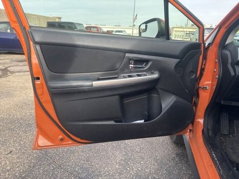 Used 2015 Subaru Crosstrek 2.0i Premium w/ Moonroof Package image 9