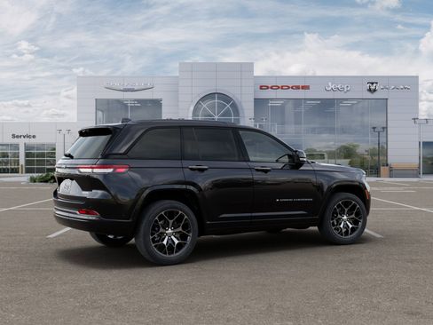 New 2026 Jeep Grand Cherokee Summit image 30