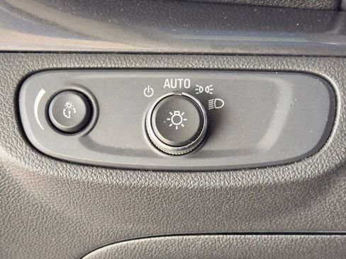 Used 2019 Buick Encore Preferred FWD image 31