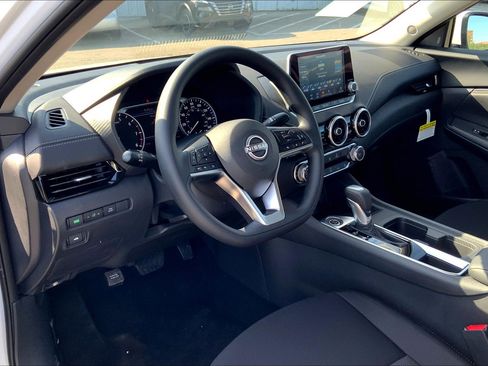 New 2025 Nissan Sentra SV w/ All-Weather Package image 9