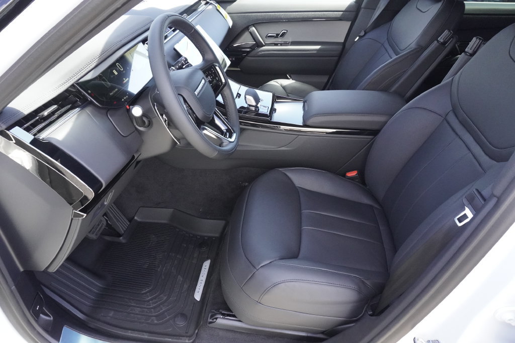 New 2026 Land Rover Range Rover Sport SE AWD/4WD image 19