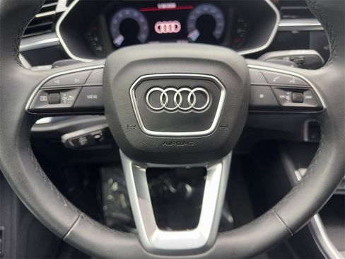 Used 2025 Audi Q3 2.0T Premium image 58