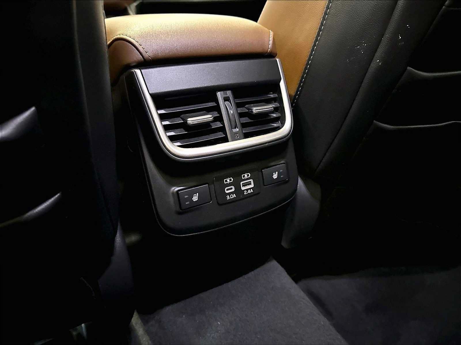 Used 2023 Subaru Outback Touring AWD/4WD image 30