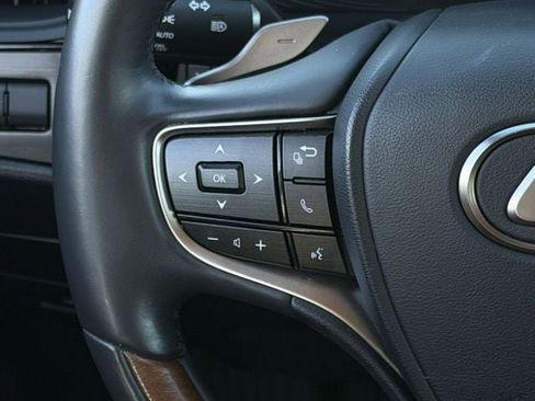 Used 2022 Lexus ES 350 Ultra Luxury w/ Accessory Package 2 image 14