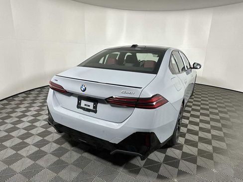New 2026 BMW 530i xDrive w/ M Sport Package image 9