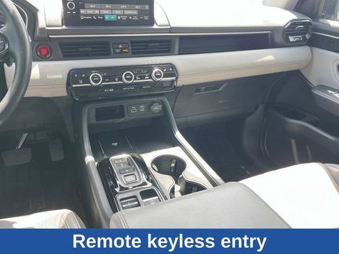 Used 2023 Honda Pilot Elite image 22