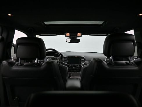 Used 2022 Jeep Grand Cherokee Limited image 29