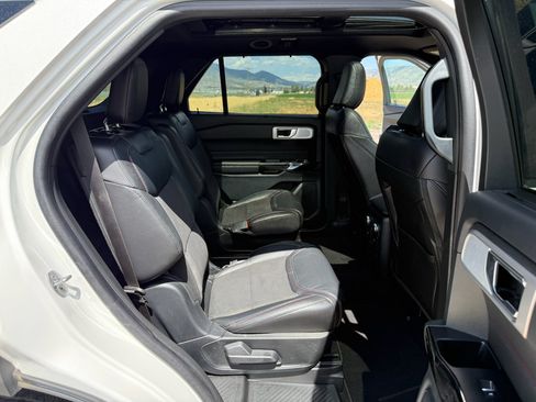 Used 2024 Ford Explorer ST w/ Equipment Group 401A AWD/4WD image 36