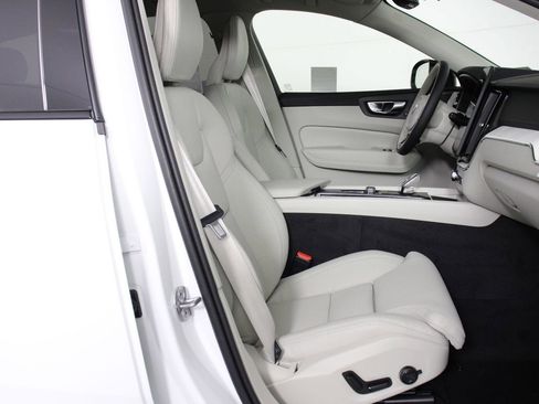 New 2026 Volvo XC60 B5 Ultra w/ Climate Package PRO AWD/4WD image 10