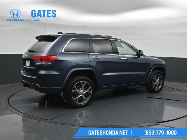 Used 2019 Jeep Grand Cherokee Overland AWD/4WD image 2
