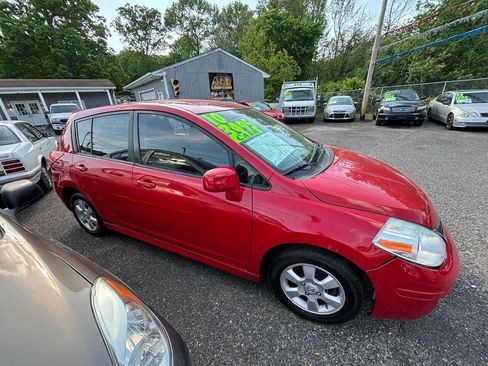Used 2010 Nissan Versa 1.8 SL 4dr Hatchback w/ Navigation/Satellite Pkg image 3