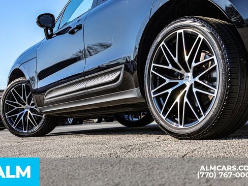 Used 2023 Porsche Macan w/ Premium Package Plus image 17
