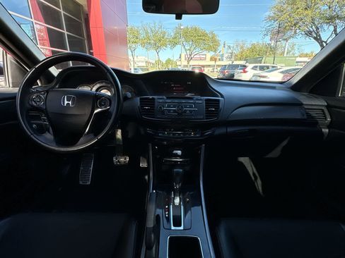 Used 2016 Honda Accord Sport image 9