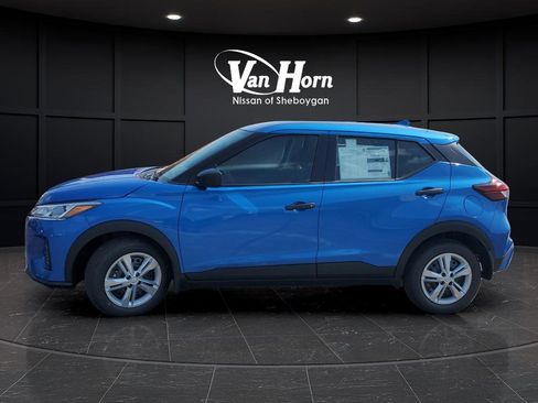 New 2025 Nissan Kicks Play S image 10