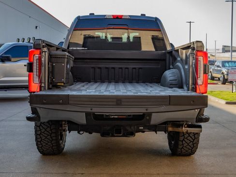 Used 2024 Ford F250 Platinum w/ FX4 Off-Road Package AWD/4WD image 9