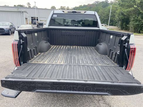 Used 2022 Toyota Tundra Capstone AWD/4WD image 8