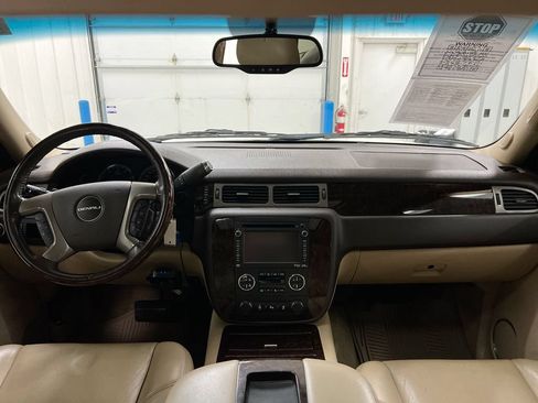 Used 2013 GMC Yukon Denali AWD/4WD image 10