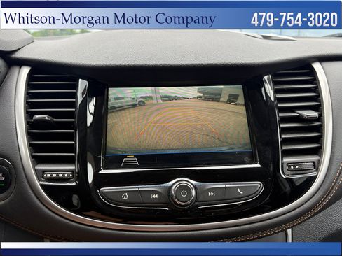 Used 2018 Chevrolet Trax LT w/ LT Convenience Package FWD image 24