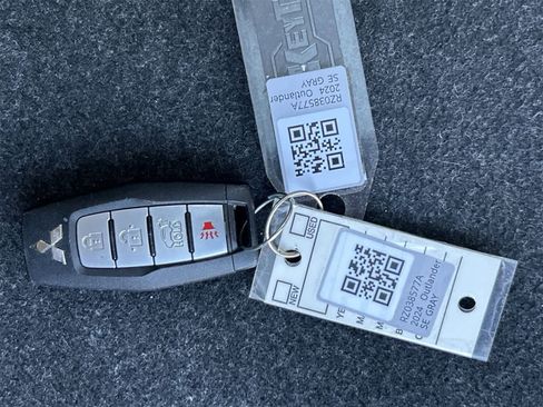 Used 2024 Mitsubishi Outlander SE image 20