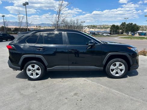 Used 2021 Toyota RAV4 XLE w/ Carpet Mat Package (TMS) AWD/4WD image 11