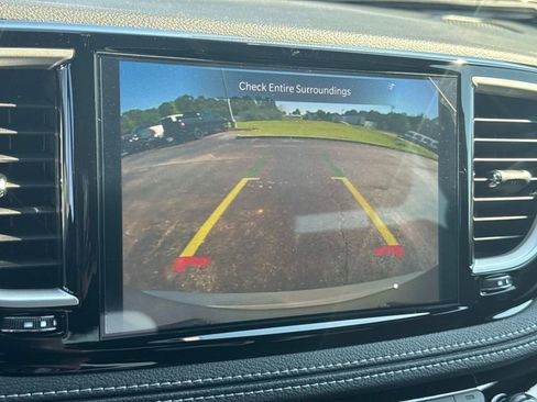 New 2025 Chrysler Pacifica Select FWD image 33