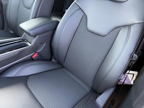 New 2025 Jeep Compass Latitude w/ Sun & Sound Group image 29