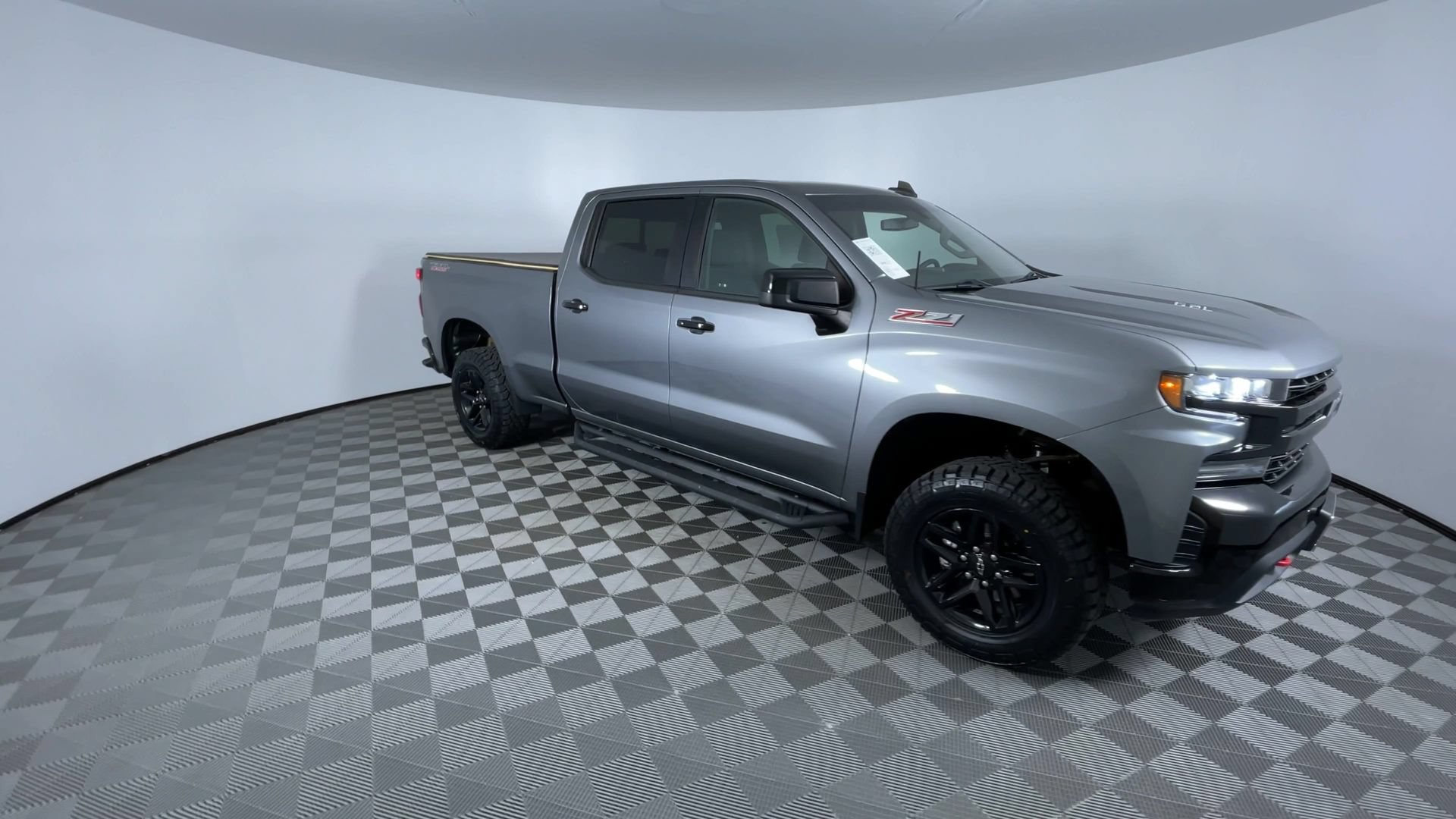 Used 2020 Chevrolet Silverado 1500 LT Trail Boss AWD/4WD image 2