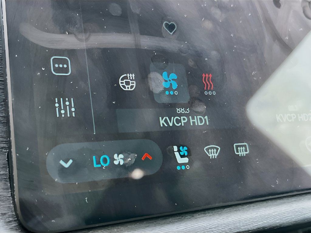 Used 2024 Rivian R1S Adventure Dual AWD/4WD image 19