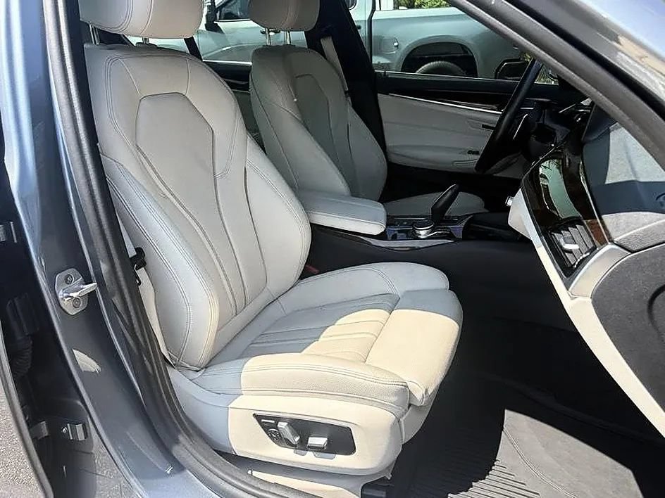 Used 2017 BMW 530i RWD image 33
