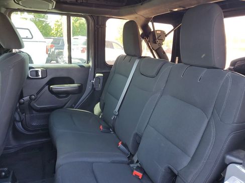 Used 2019 Jeep Wrangler Unlimited Sport AWD/4WD image 26