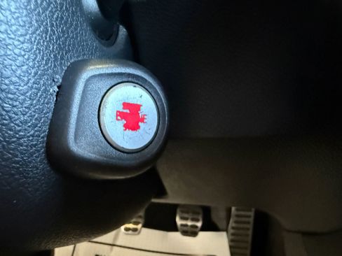 Used 2012 Volkswagen GTI 4-Door image 18