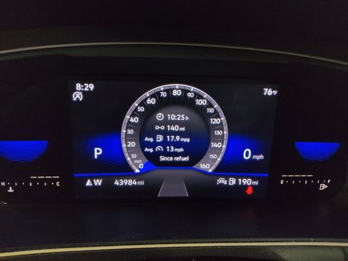 Used 2022 Volkswagen Tiguan SE FWD image 23