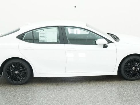 New 2026 Toyota Camry SE FWD image 30