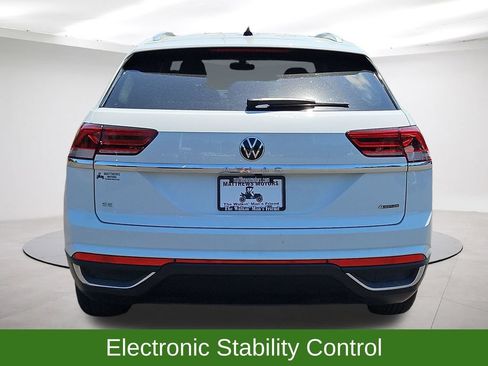 Used 2023 Volkswagen Atlas Cross Sport SE AWD/4WD image 6
